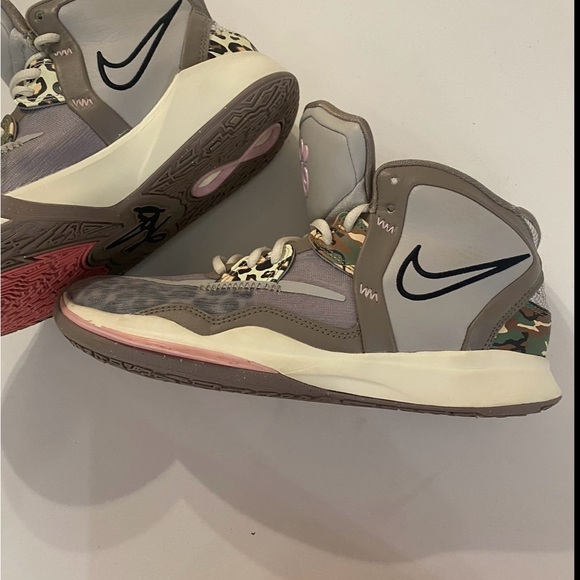 Kyrie infinity size 7 cheetah and camo color way - Picture 2 of 5